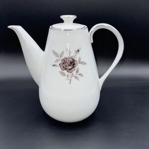 Vintage Celebrity Fine China Nocturne 8 3/4" Coffee Tea Pot 7 Cup Roses Japan